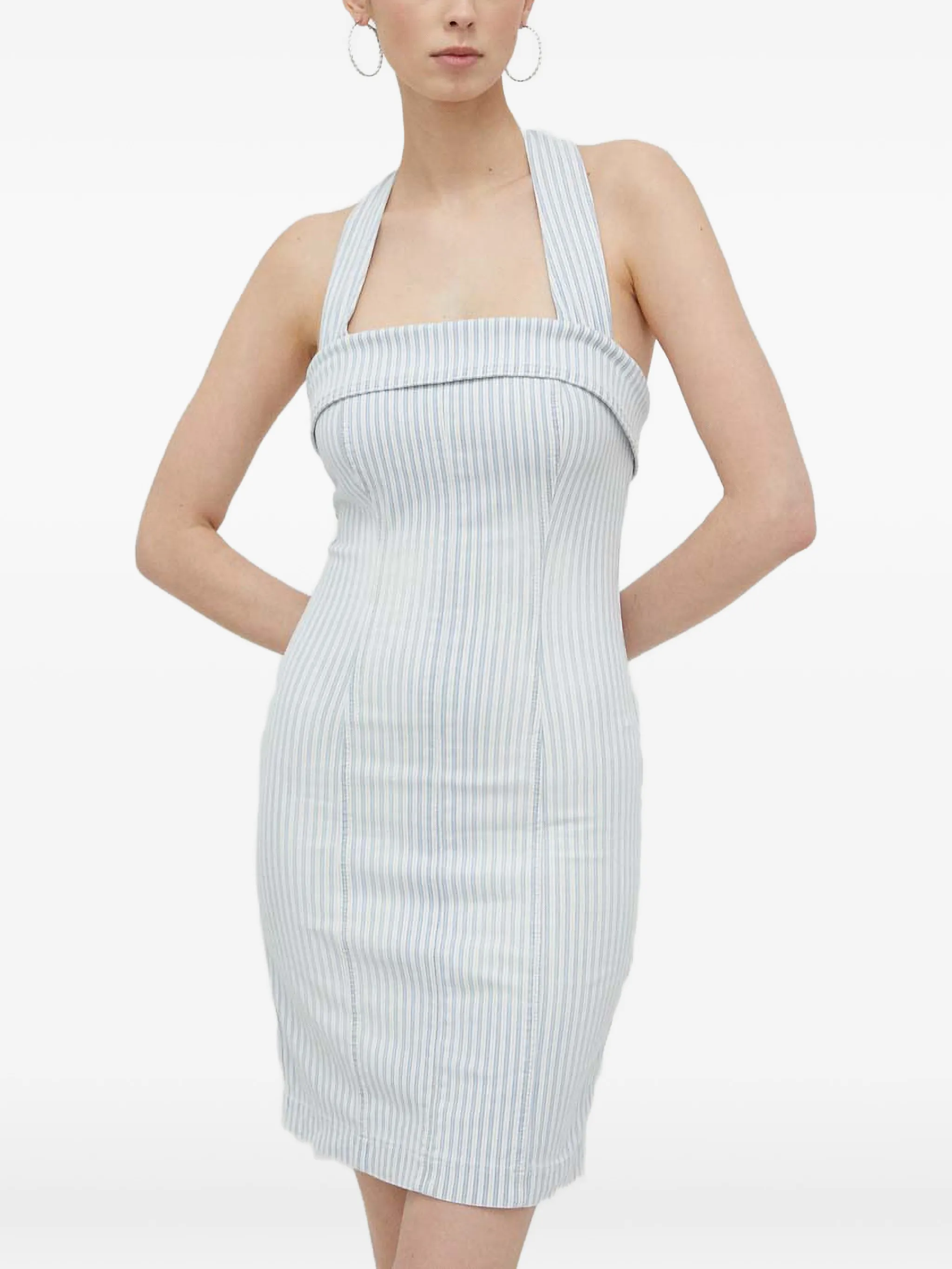 Полосатое платье мини с вырезом халтер Guess Usa, синий
Полосатое платье мини с вырезом халтер Guess Usa, синий