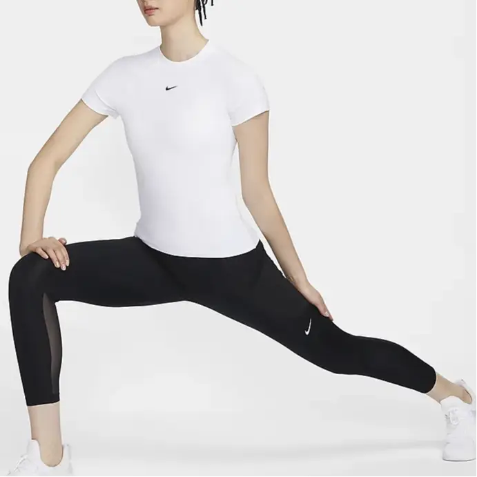 Футболка PRO DRI-FIT женская белая Nike
Футболка PRO DRI-FIT женская белая Nike