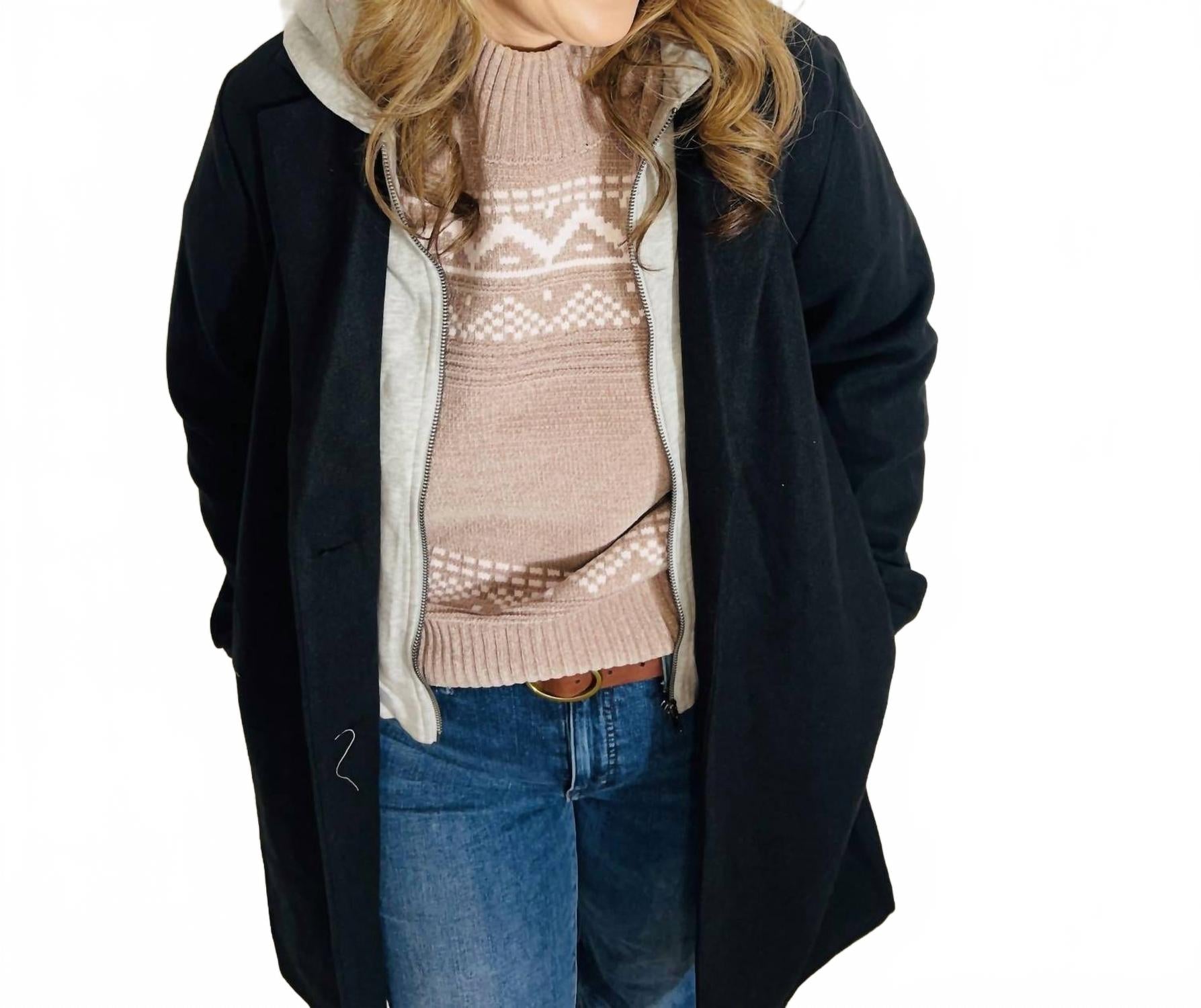 Черный застегивающийся на молнию приталенный плащ Hem & Thread 
Черный застегивающийся на молнию приталенный плащ Hem & Thread