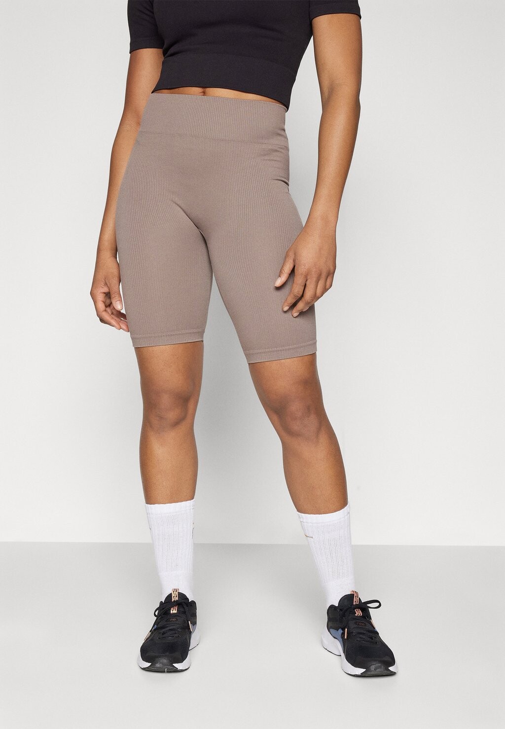 Леггинсы ONPJAIA LIFE SEAM LONG SHORTS ONLY Play, цвет brown
Леггинсы ONPJAIA LIFE SEAM LONG SHORTS ONLY Play, цвет brown