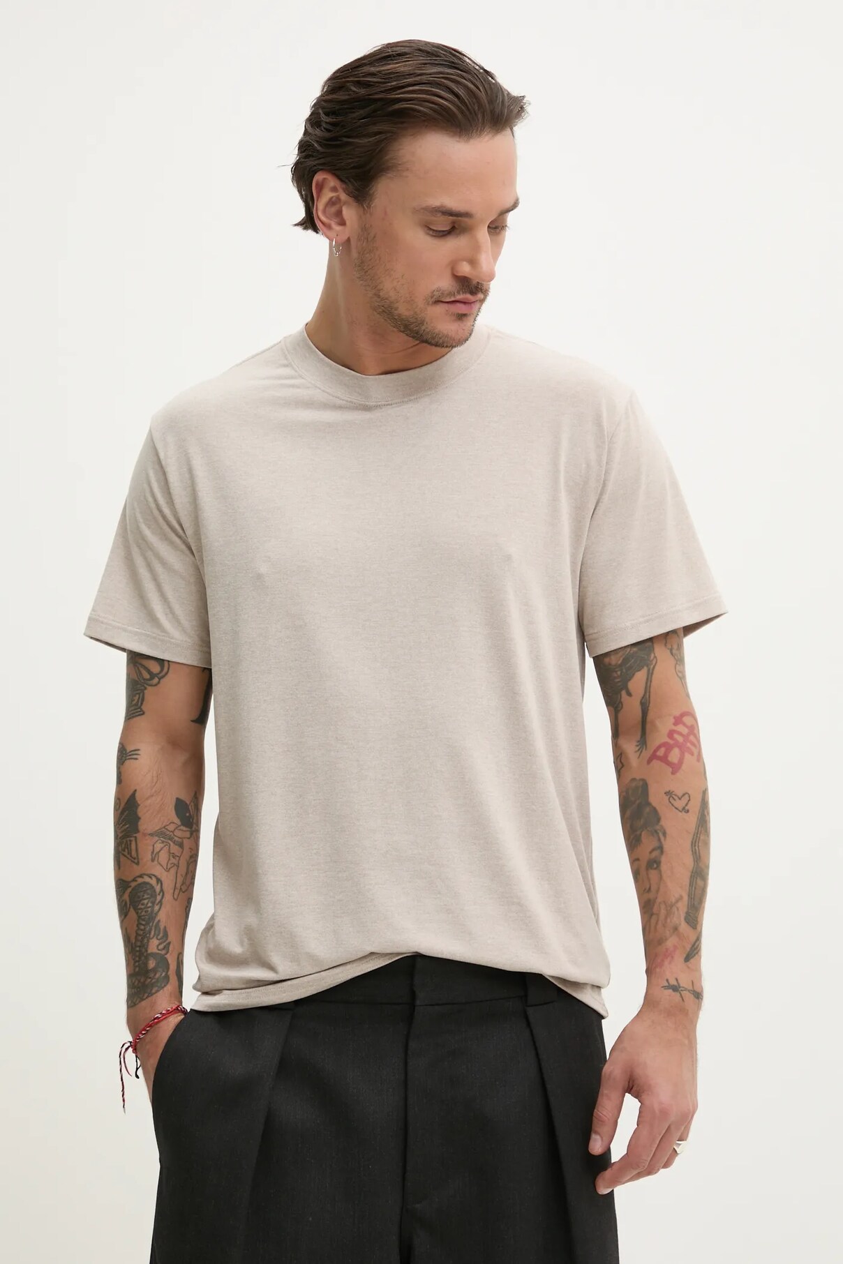 Футболка Hollister Co., бежевый
Футболка Hollister Co., бежевый