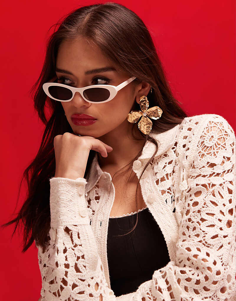 ASOS DESIGN – Маленькие, узкие и овальные солнцезащитные очки античного розового цвета
ASOS DESIGN – Маленькие, узкие и овальные солнцезащитные очки античного розового цвета