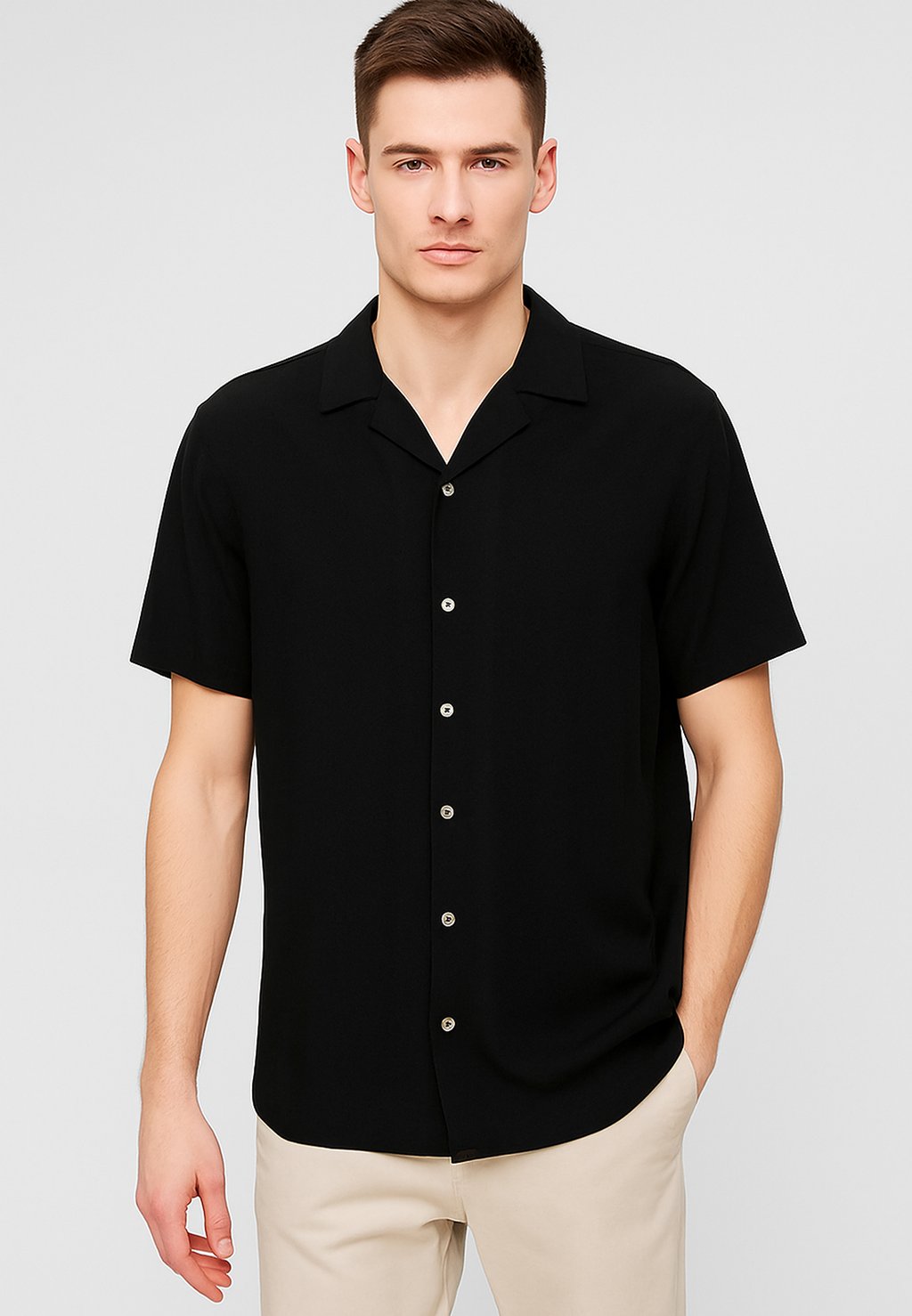 Рубашка KURZÄRMELIGES MIT KNOPFLEISTE UND UMLEGEKRAGEN Eight 2 Nine, черный
Рубашка KURZÄRMELIGES MIT KNOPFLEISTE UND UMLEGEKRAGEN Eight 2 Nine, черный