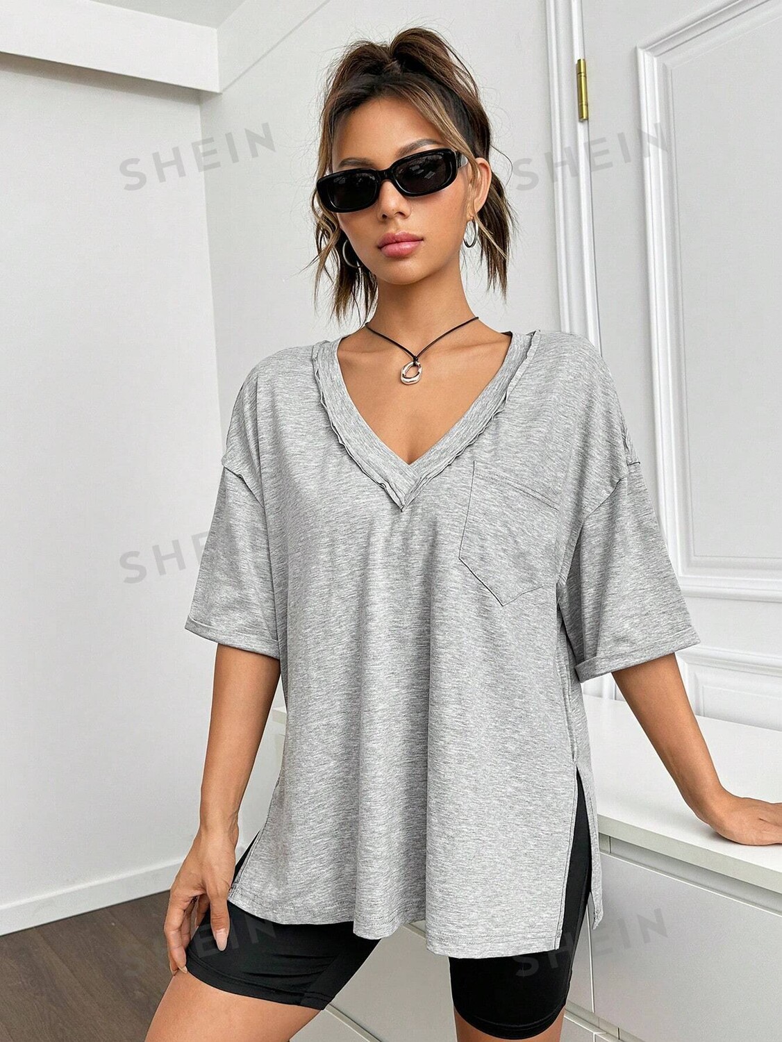 Футболка свободного кроя Shein Ezwear с заниженными плечами, светло-серый / зеленый
Футболка свободного кроя Shein Ezwear с заниженными плечами, светло-серый / зеленый