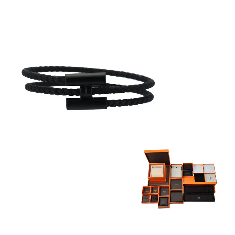 HERMES Кожаный браслет Men's Black
HERMES Кожаный браслет Men's Black