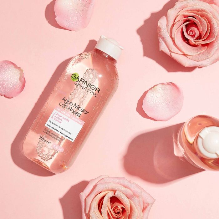Мицеллярная вода Skin Active Agua Micelar con Rosas Limpia & Ilumina Garnier, 400 ml
Мицеллярная вода Skin Active Agua Micelar con Rosas Limpia & Ilumina Garnier, 400 ml