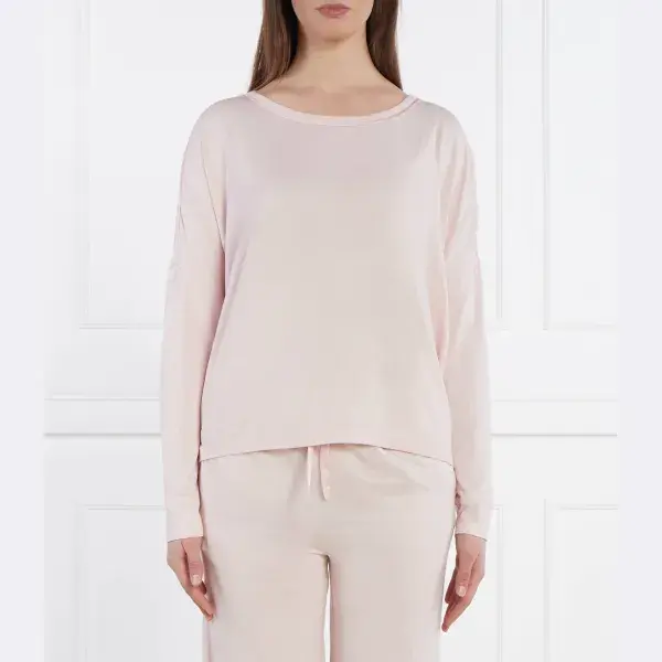 Сверху — пижама свободного кроя. Tommy Hilfiger, розовый
Сверху — пижама свободного кроя. Tommy Hilfiger, розовый