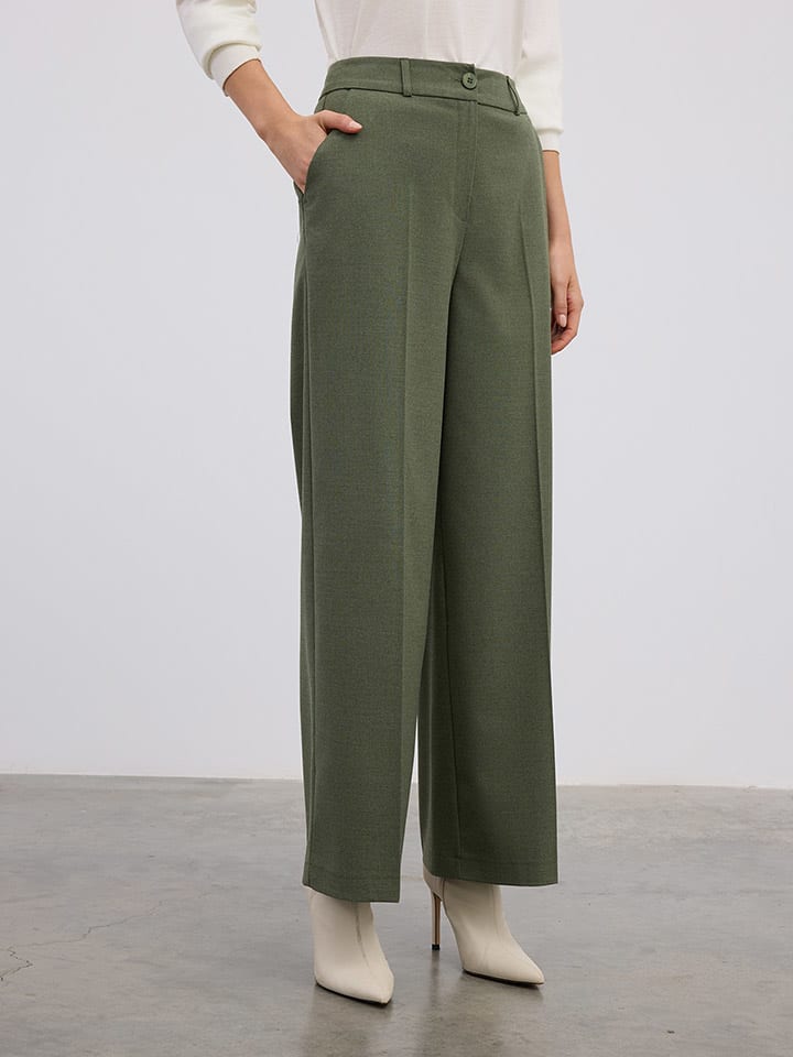 BGN Брюки Марлен зеленого цвета
BGN Брюки Марлен зеленого цвета