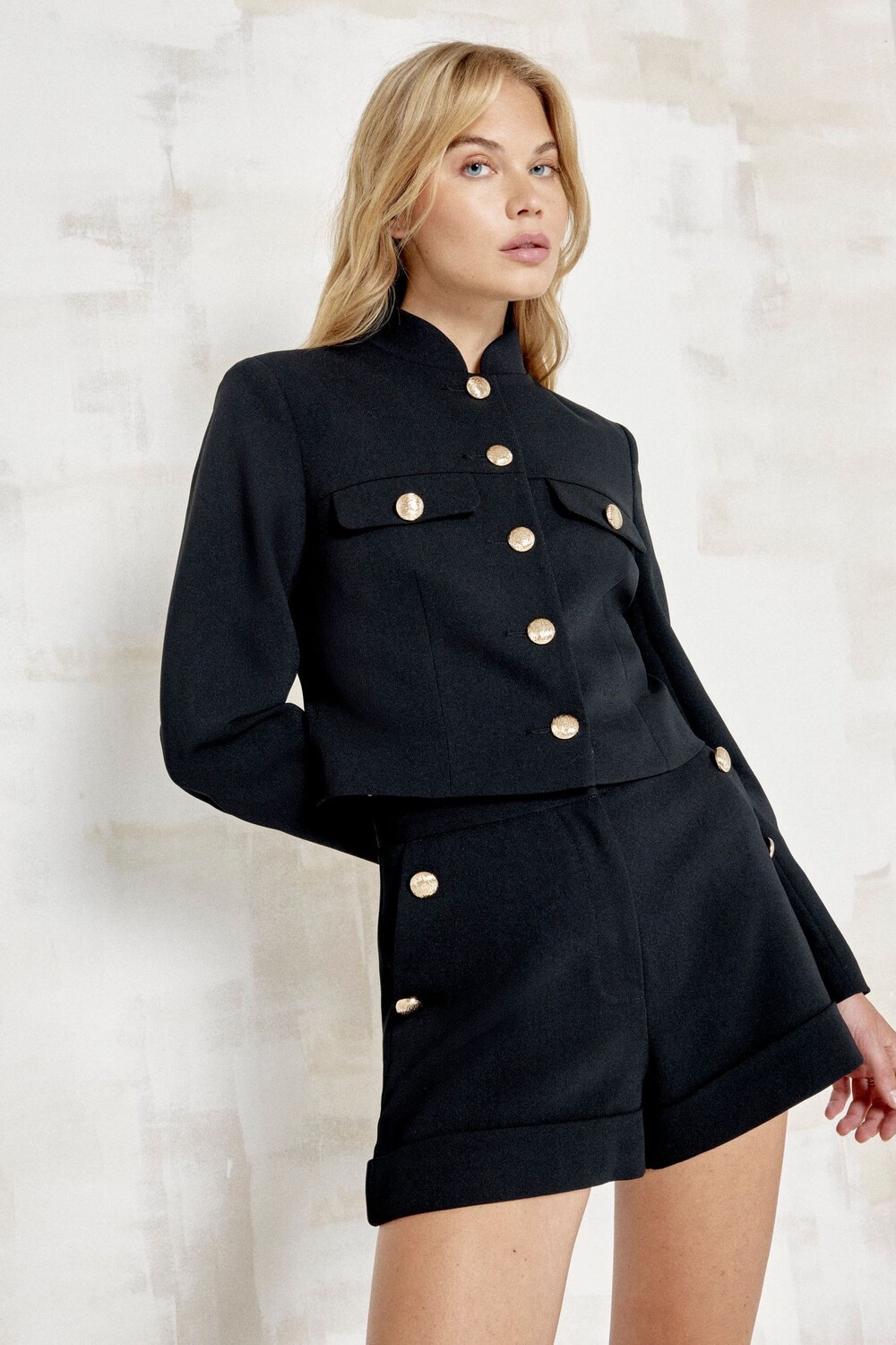 Шорты с пуговицами River Island, черный
Шорты с пуговицами River Island, черный