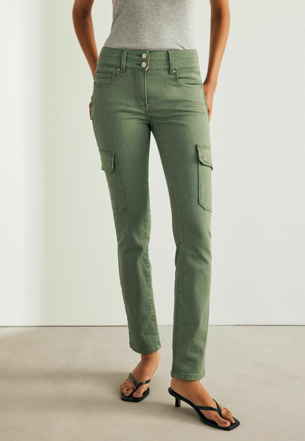 Джинсы узкого кроя Next, зеленый
Джинсы узкого кроя Next, зеленый