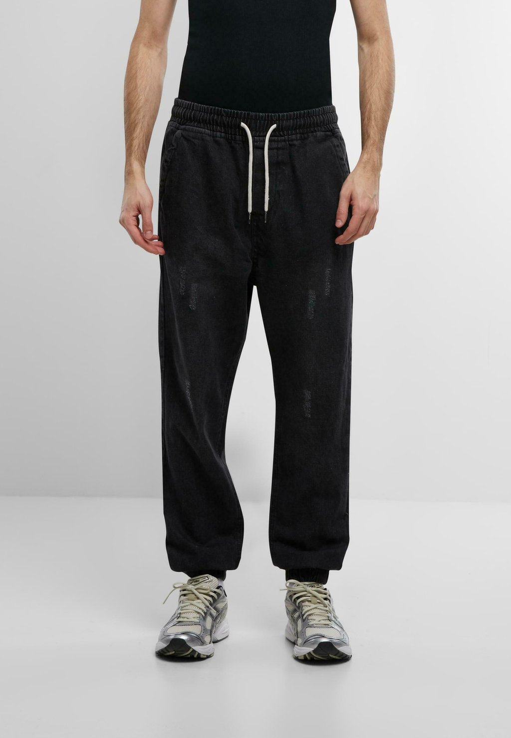 Зауженные джинсы Urban Classics, черный
Зауженные джинсы Urban Classics, черный