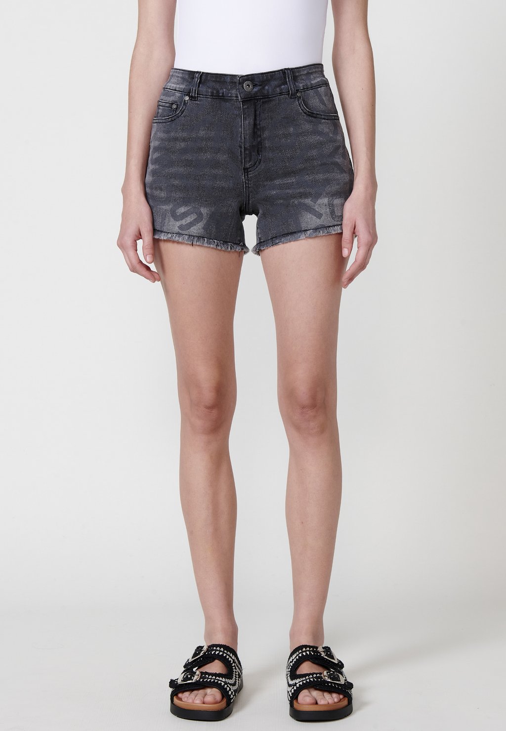 Джинсовые шорты MINI Koroshi, черный
Джинсовые шорты MINI Koroshi, черный