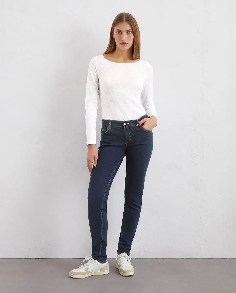 Женские джинсы модели Alby slim из эластичного органического хлопка MARC O'POLO, темно-синий
Женские джинсы модели Alby slim из эластичного органического хлопка MARC O'POLO, темно-синий