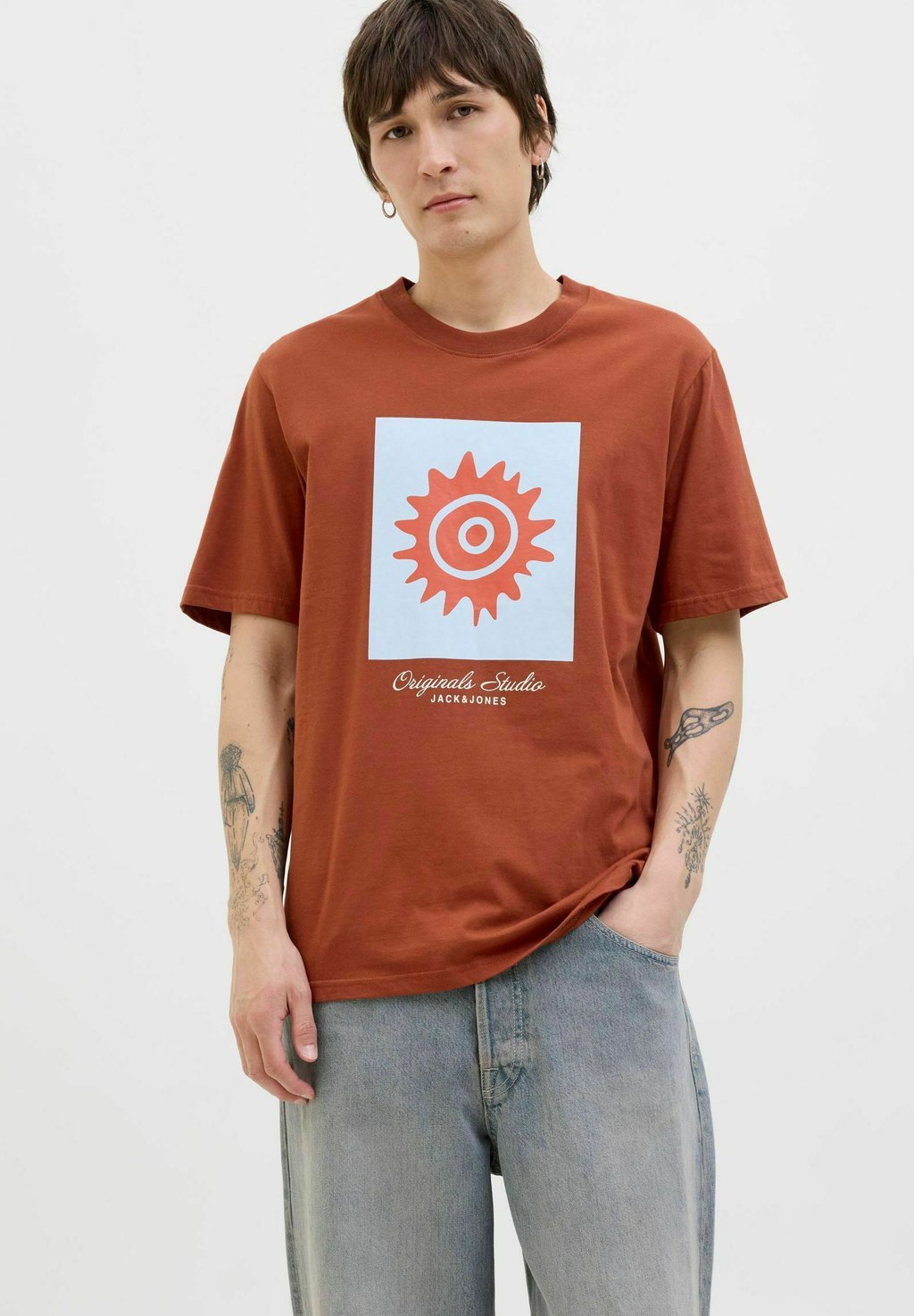 Футболка с принтом RUNDHALSAUSSCHNITT Jack & Jones, охра
Футболка с принтом RUNDHALSAUSSCHNITT Jack & Jones, охра