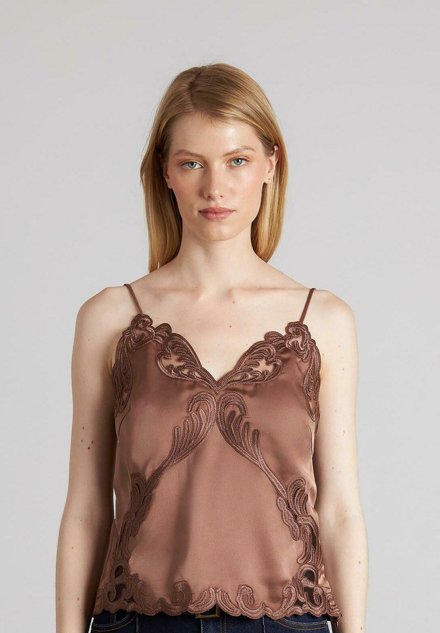 Топ Alma en Pena Top, Rosa Jaspeado/Mottled Light Pink
Топ Alma en Pena Top, Rosa Jaspeado/Mottled Light Pink