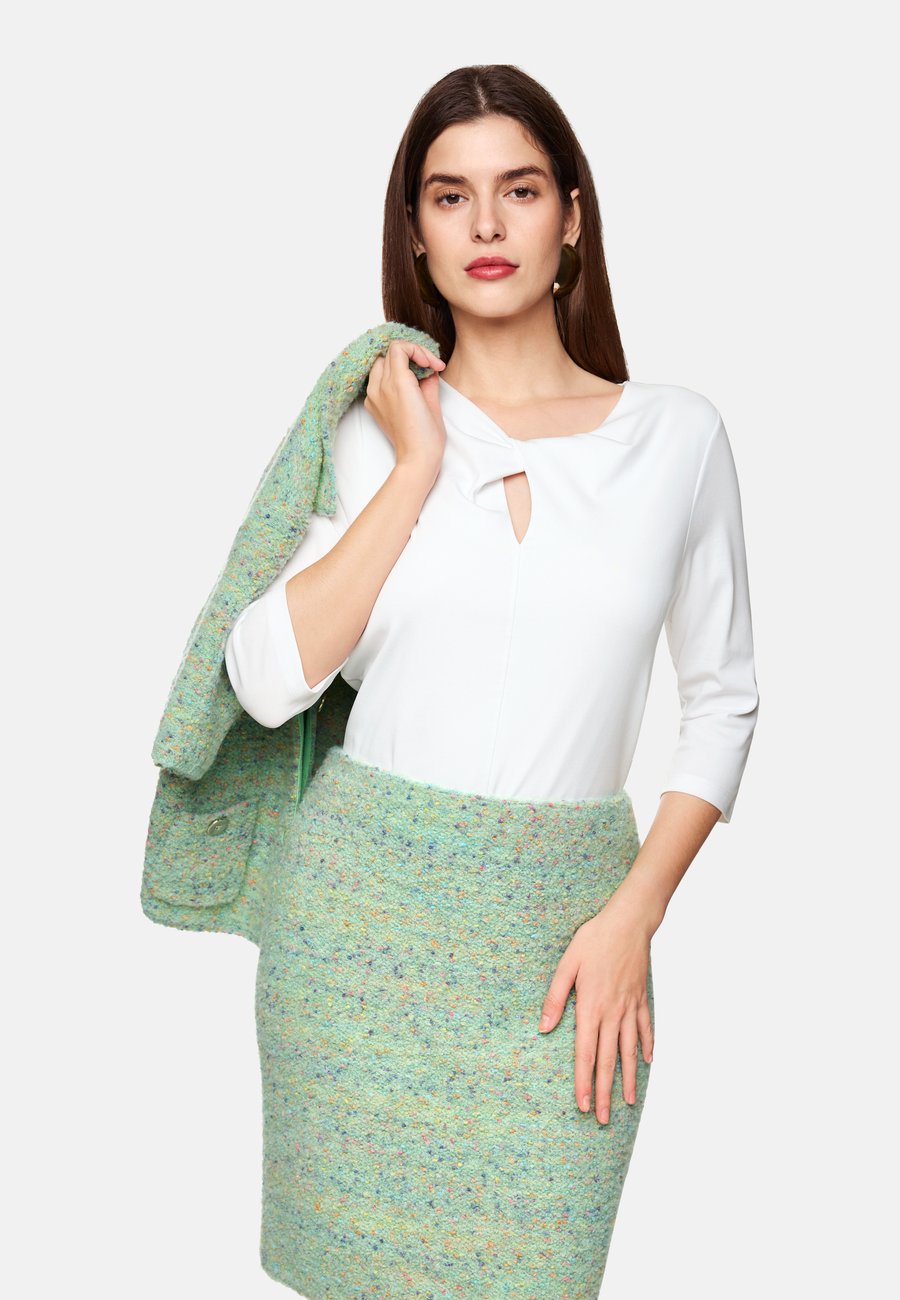 Топ Marc Cain Long sleeved top, White
Топ Marc Cain Long sleeved top, White