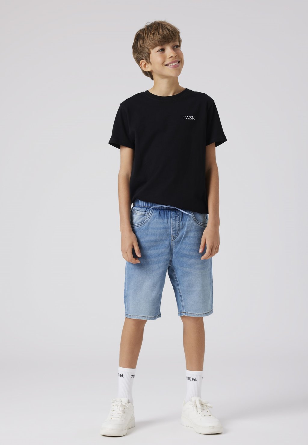 Джинсовые шорты TWO SOON, синий
Джинсовые шорты TWO SOON, синий