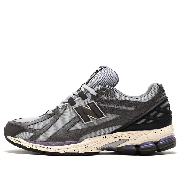 Кроссовки atmos x 1906r New Balance, серый
Кроссовки atmos x 1906r New Balance, серый