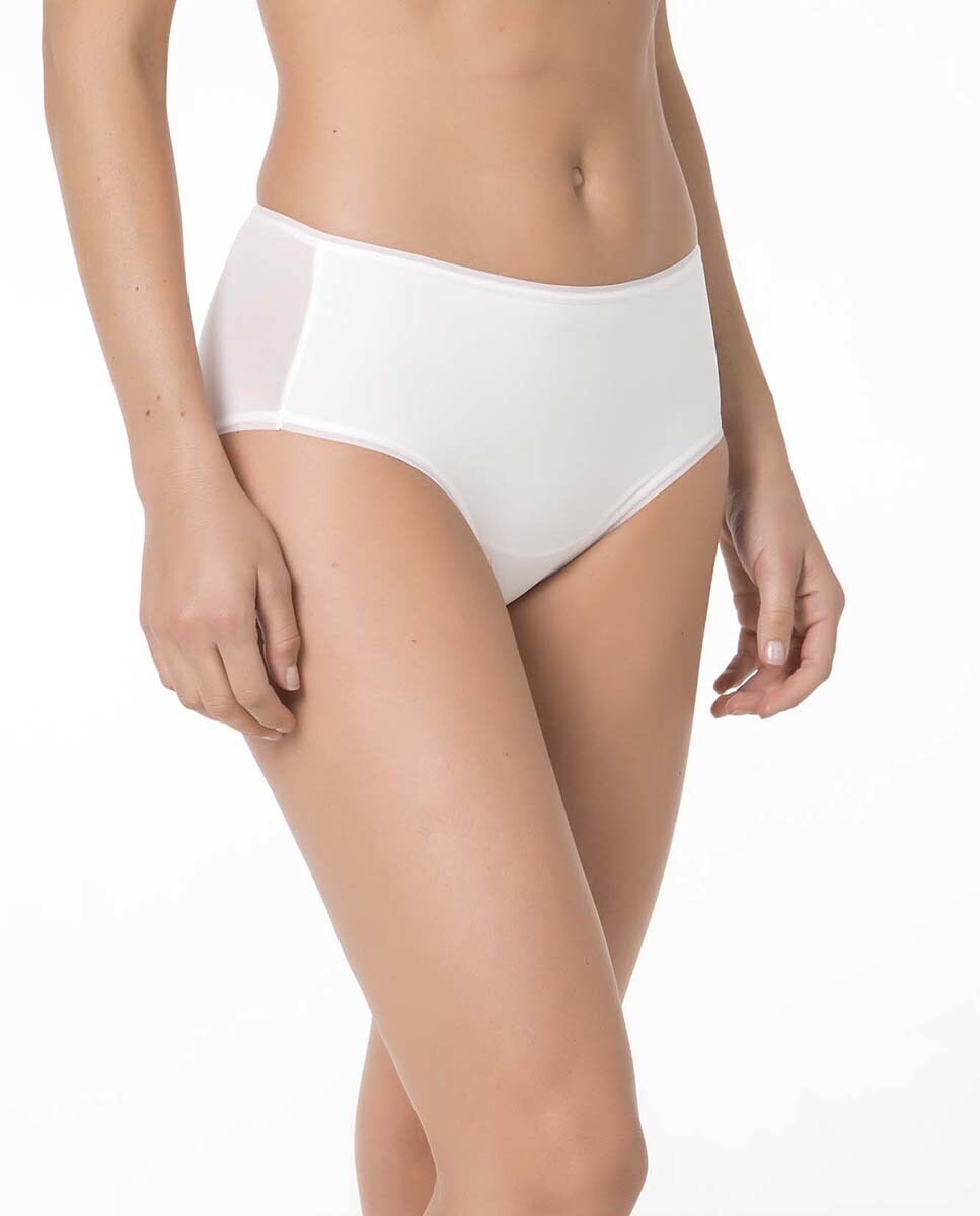 Невидимые высокие трусики Selmark
Невидимые высокие трусики Selmark