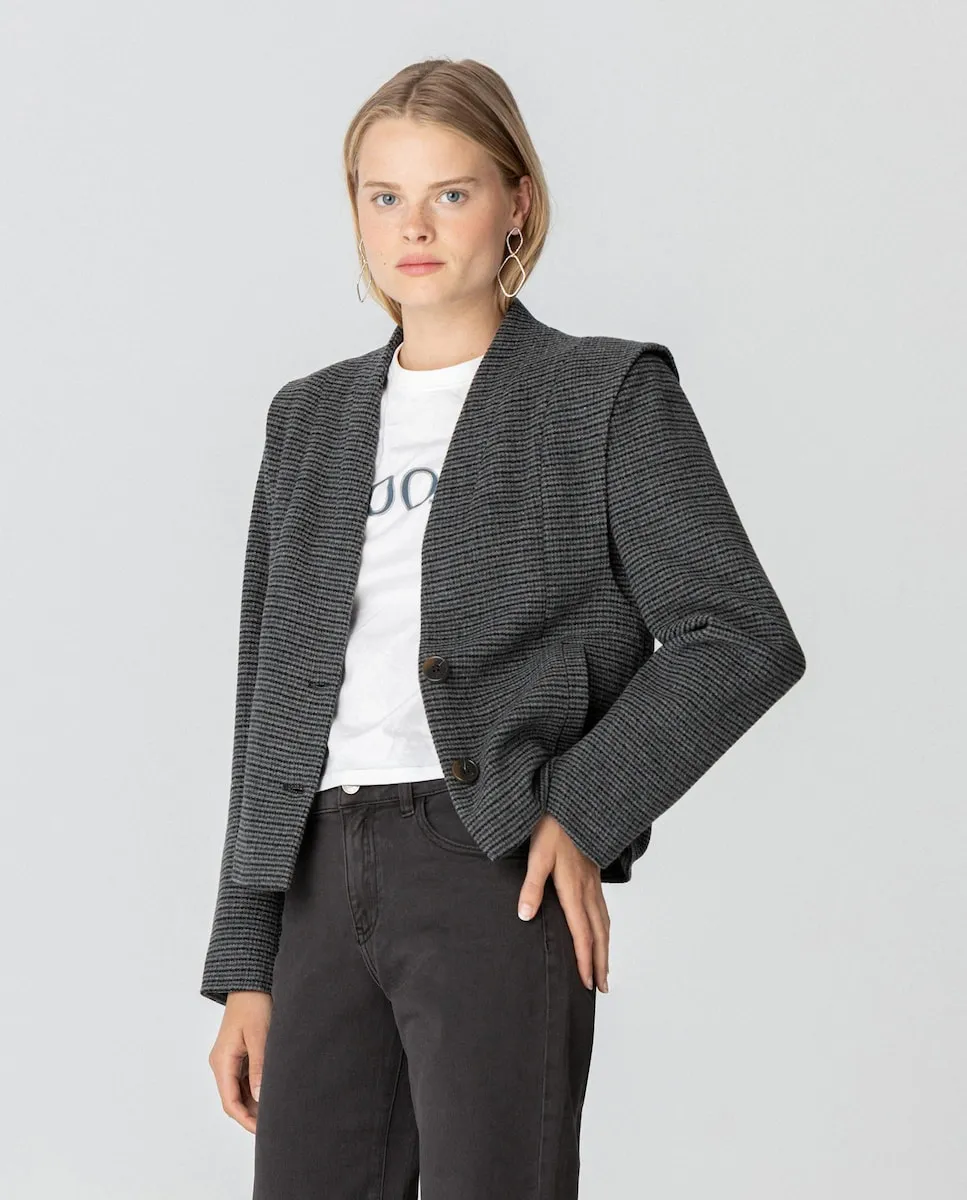 Женская короткая куртка с подплечниками Noon, серый
Женская короткая куртка с подплечниками Noon, серый