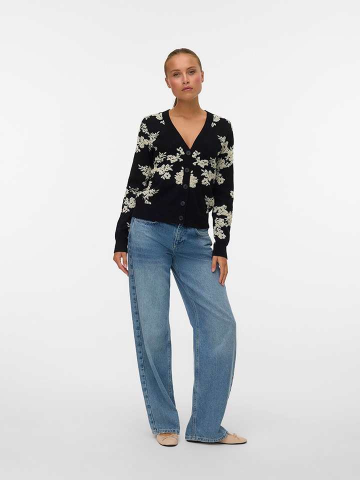 Кардиган черного цвета Vero Moda
Кардиган черного цвета Vero Moda