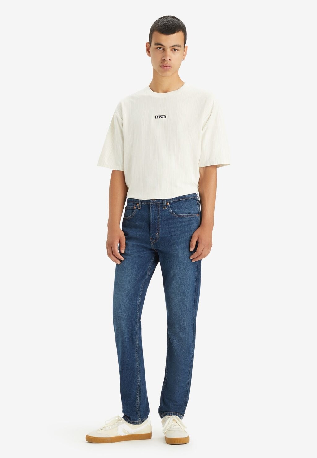 Джинсы приталенного кроя 515 Slim Taper Levi's, цвет dark-blue denim
Джинсы приталенного кроя 515 Slim Taper Levi's, цвет dark-blue denim