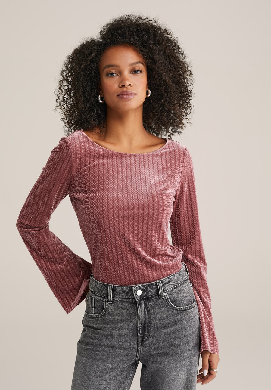 Топ WE Fashion Long sleeved top, Light Pink
Топ WE Fashion Long sleeved top, Light Pink