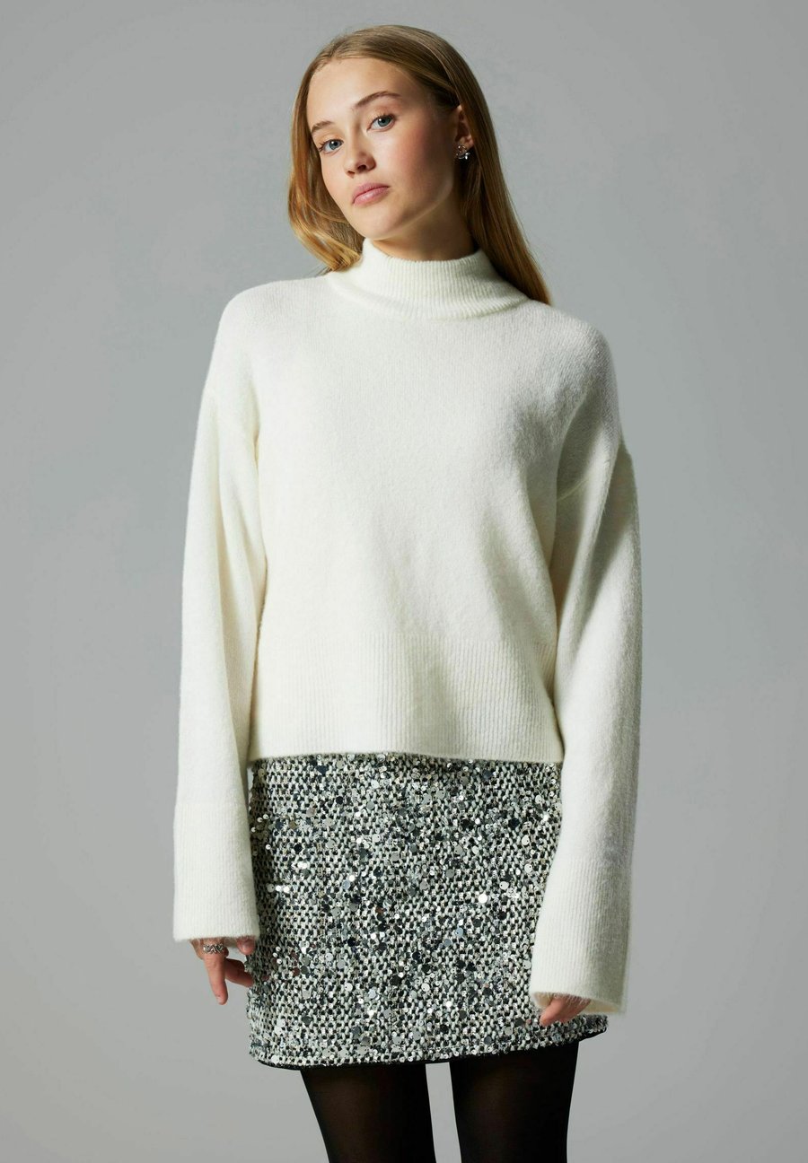 Джемпер LMTD Jumper, Antique White/Off-White
Джемпер LMTD Jumper, Antique White/Off-White