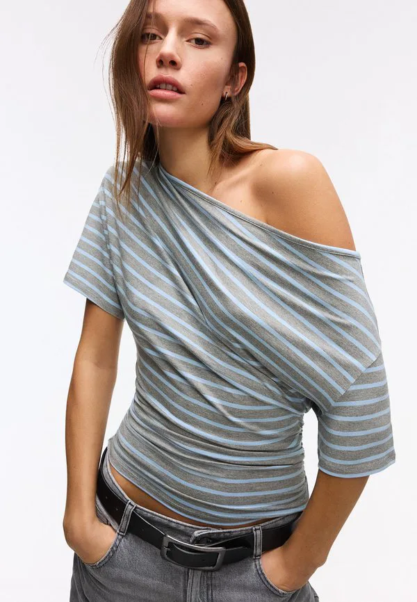 Базовая футболка с коротким рукавом Bershka, Dark Blue, Синий, Базовая футболка с коротким рукавом Bershka, Dark Blue
Базовая футболка с коротким рукавом Bershka, Dark Blue, Синий, Базовая футболка с коротким рукавом Bershka, Dark Blue