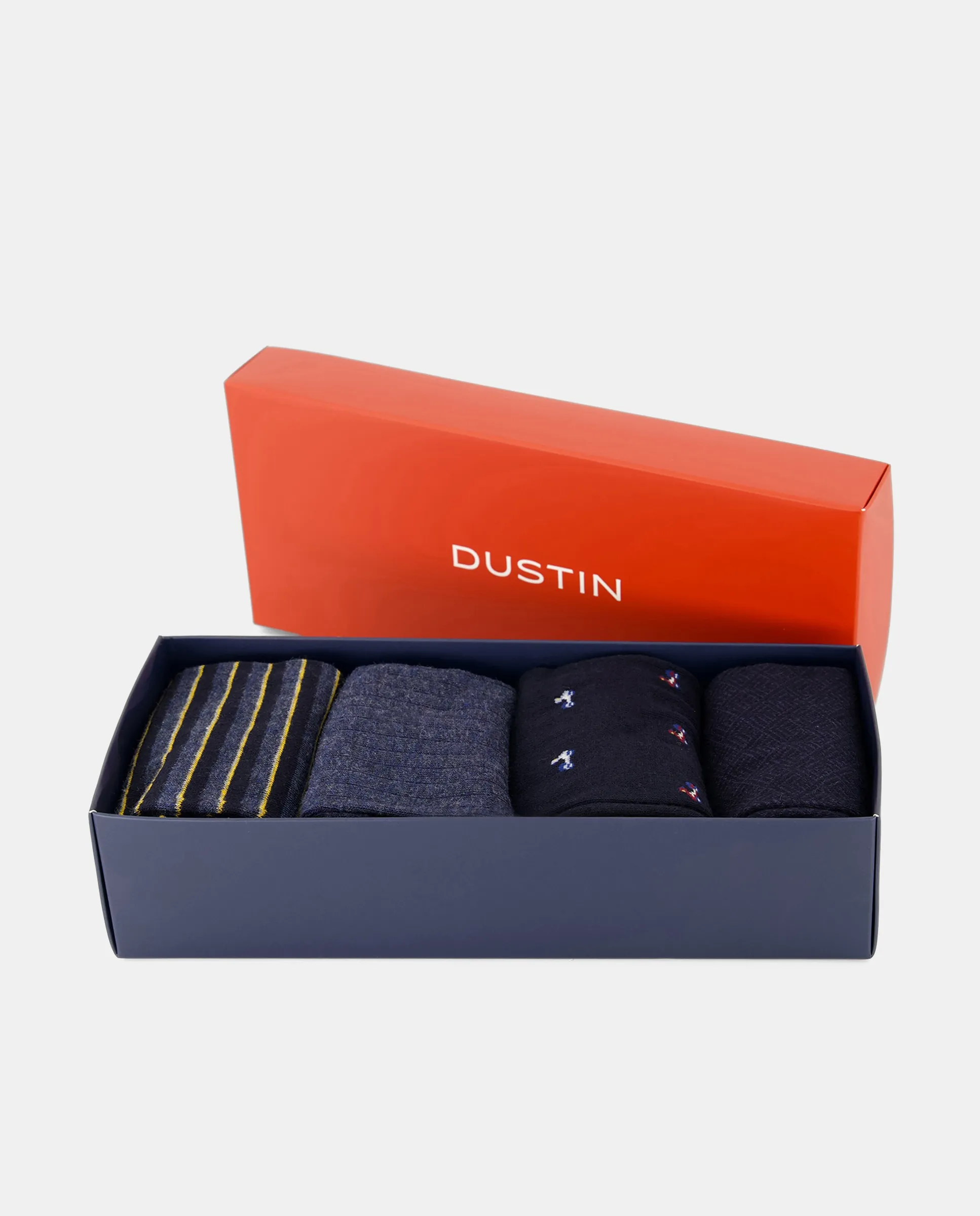 Коробка 4 пары мужских нарядных носков Dustin, синий
Коробка 4 пары мужских нарядных носков Dustin, синий