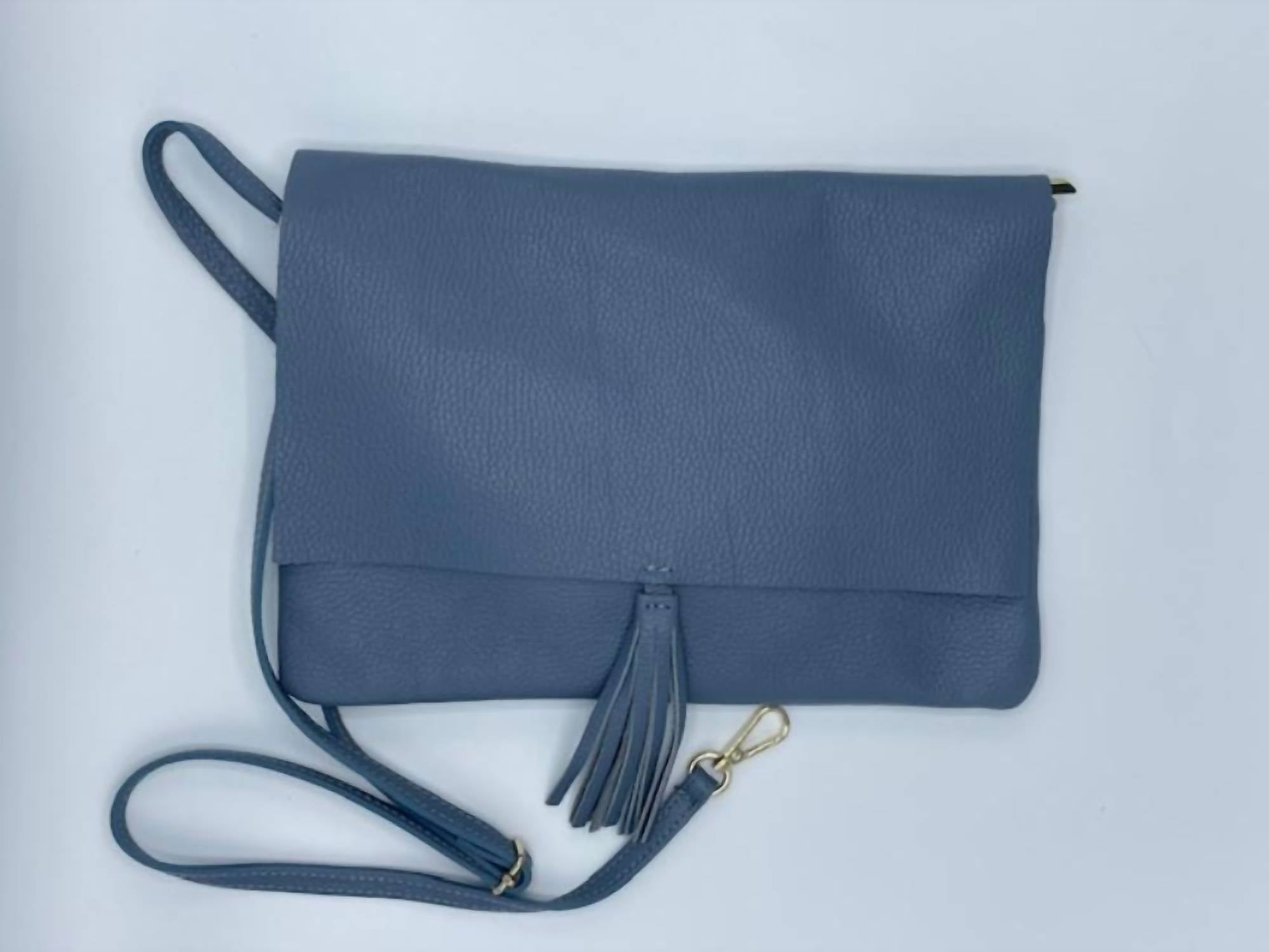 Сумка Finley из кожи в джинсово-синем цвете German Fuentes, Голубой, Сумка Finley из кожи в джинсово-синем цвете German Fuentes
Сумка Finley из кожи в джинсово-синем цвете German Fuentes, Голубой, Сумка Finley из кожи в джинсово-синем цвете German Fuentes