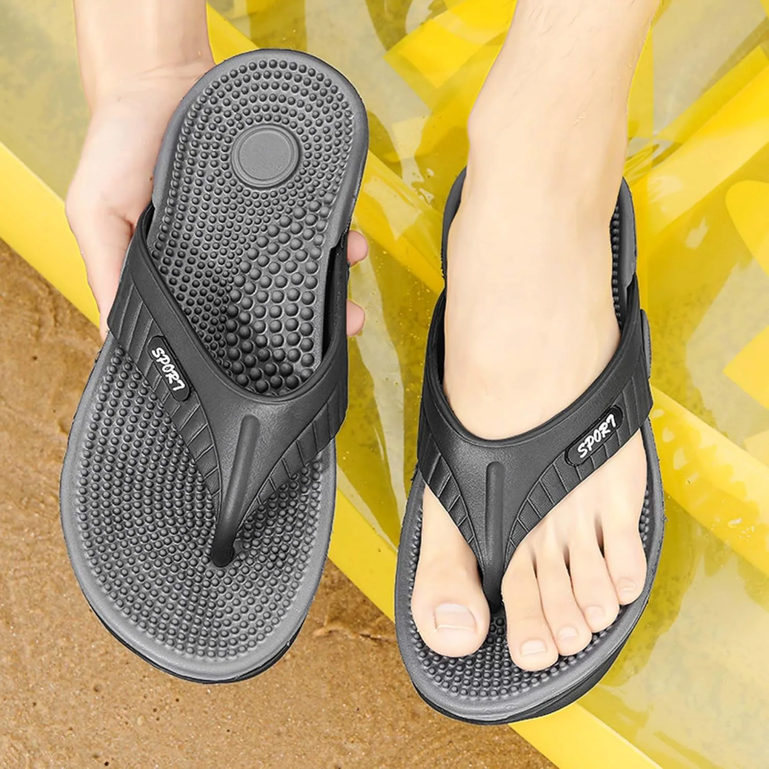 Мужские шлепанцы с массажной стелькой, летние модные пляжные сандалии с цветными вставками, легкий материал EVA, шлепанцы на толстой подошве, противоскользящие, износостойкие, прочные, подходят для использования дома и на улице Vtiao, черный
Мужские шлепанцы с массажной стелькой, летние модные пляжные сандалии с цветными вставками, легкий материал EVA, шлепанцы на толстой подошве, противоскользящие, износостойкие, прочные, подходят для использования дома и на улице Vtiao, черный