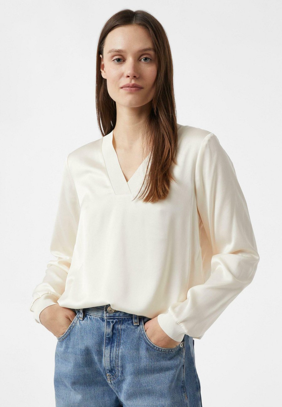 Блуза comma Blouse, Creme/Off-White
Блуза comma Blouse, Creme/Off-White