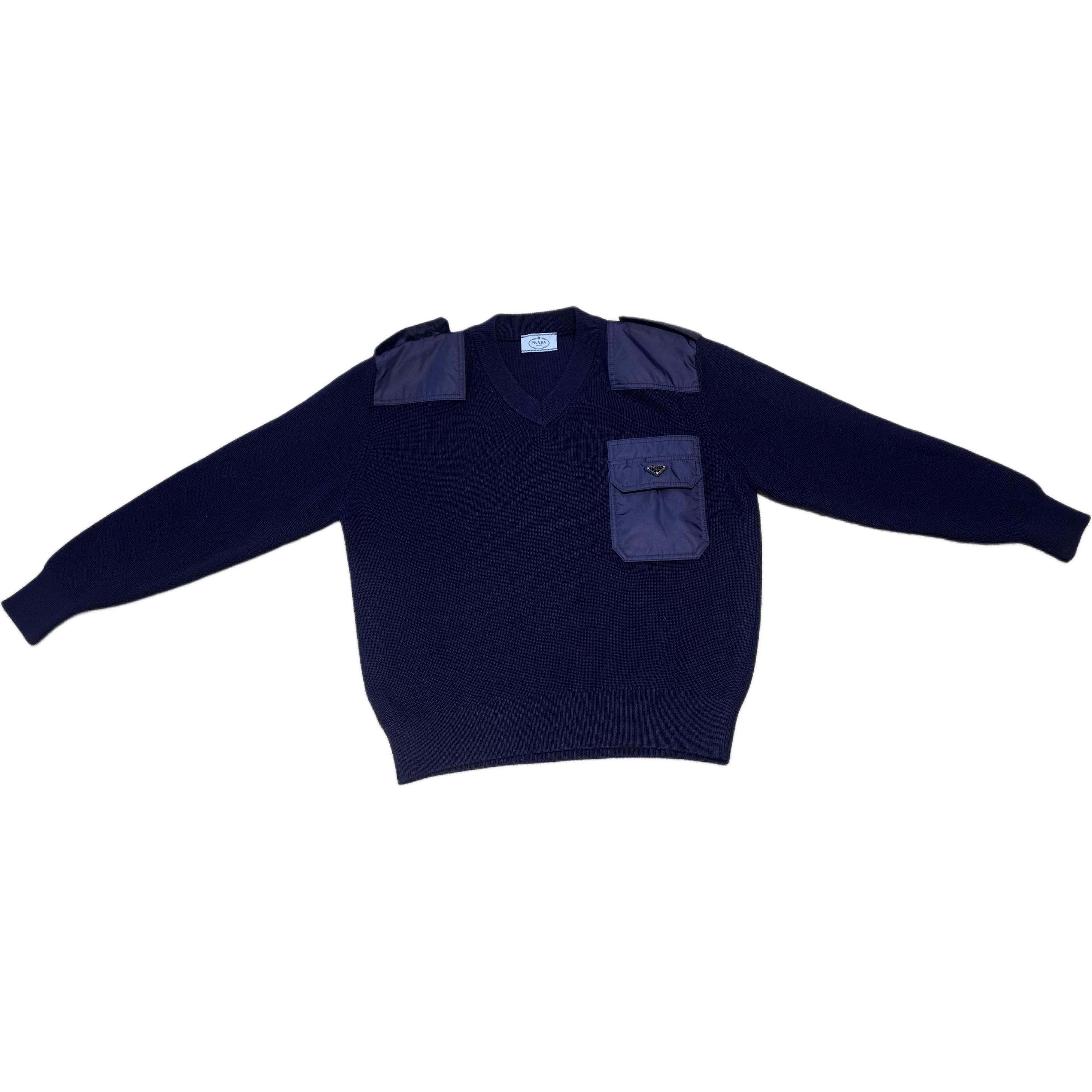 Prada Женские свитера, темно-синий, с V-образным вырезом, средней яркости, другие цвета
Prada Женские свитера, темно-синий, с V-образным вырезом, средней яркости, другие цвета