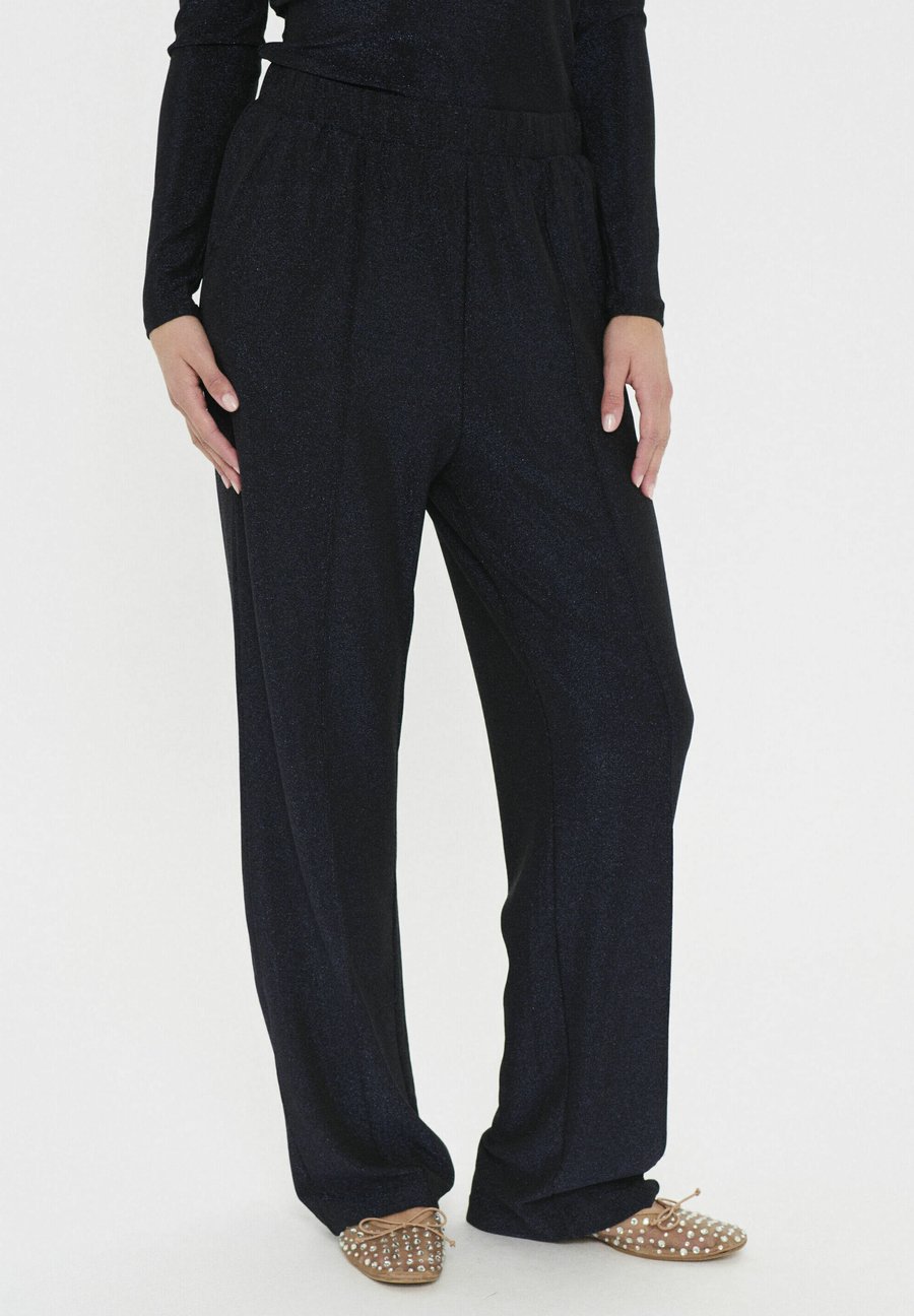 Брюки Saint Tropez NORIASZ PANTS, Night Sky/Dark-Blue Denim
Брюки Saint Tropez NORIASZ PANTS, Night Sky/Dark-Blue Denim