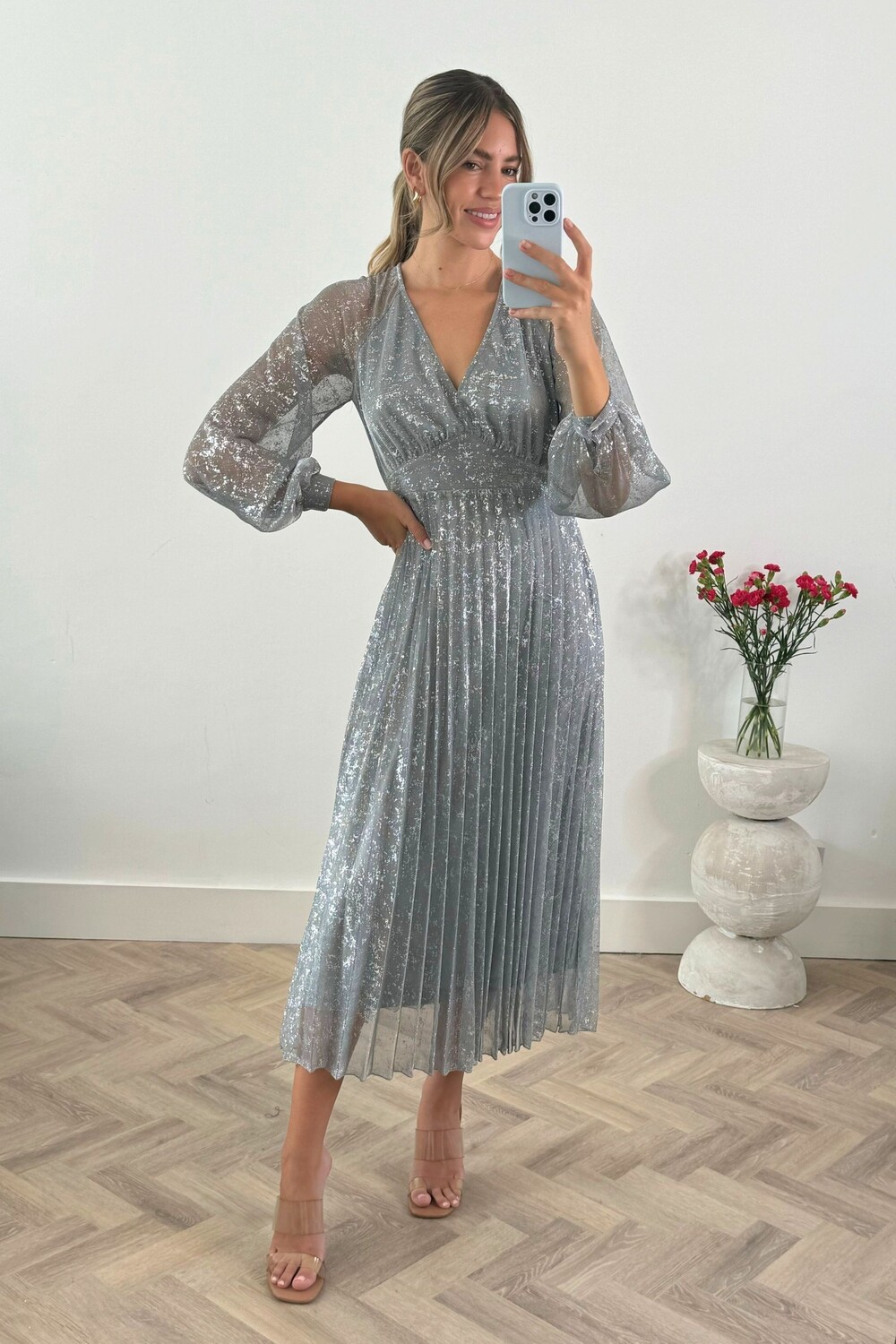 Платье макси с рукавами фонариками Monroe Style Cheat, серебряный
Платье макси с рукавами фонариками Monroe Style Cheat, серебряный