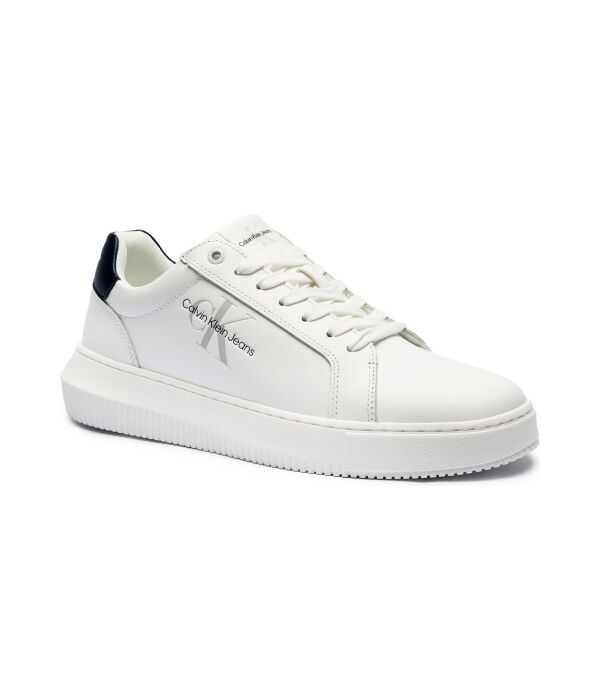 Кожаные кроссовки с толстой подошвой Calvin Klein Jeans, белый
Кожаные кроссовки с толстой подошвой Calvin Klein Jeans, белый