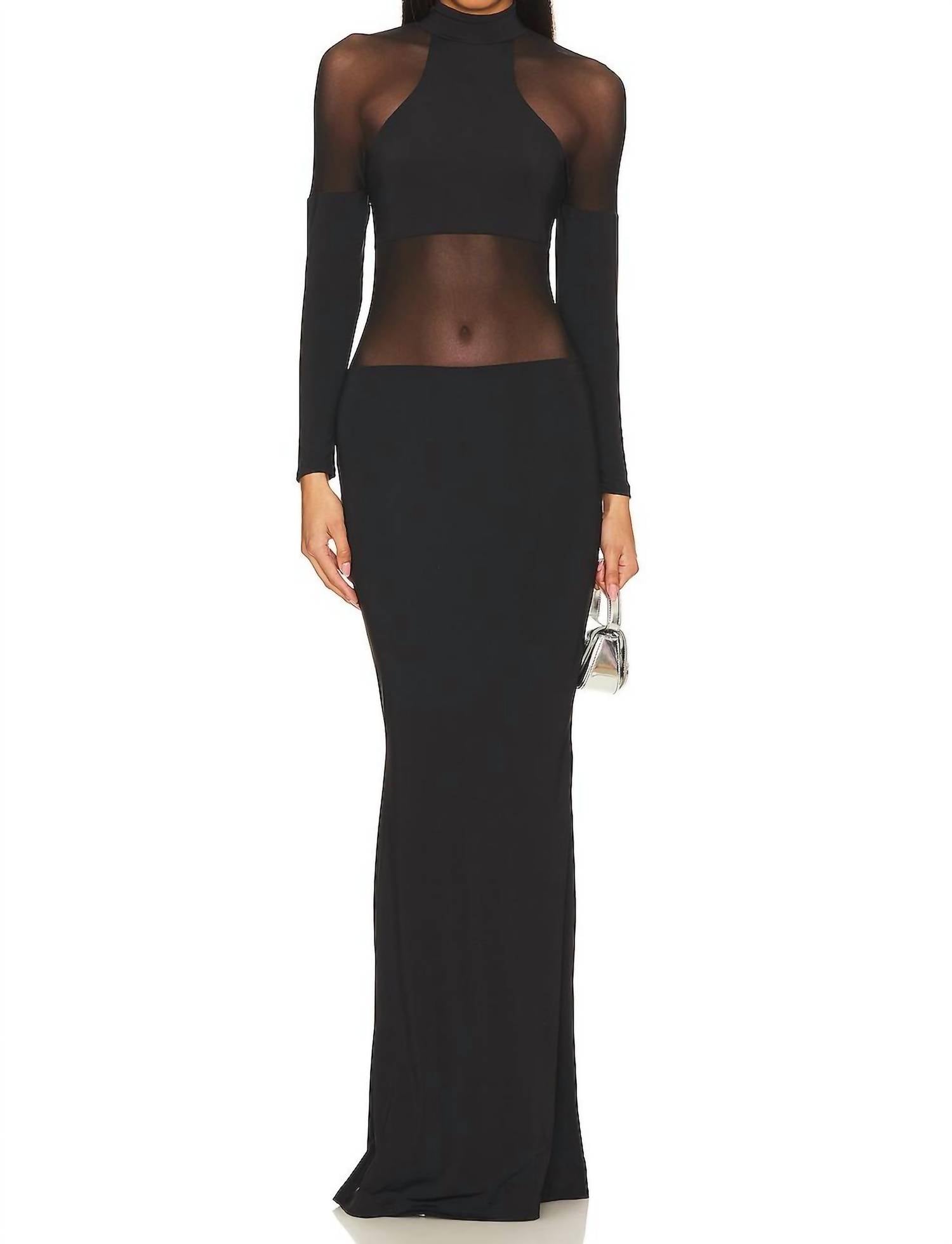 Черное платье макси Kaya с ажурными вставками SER.O.YA
Черное платье макси Kaya с ажурными вставками SER.O.YA