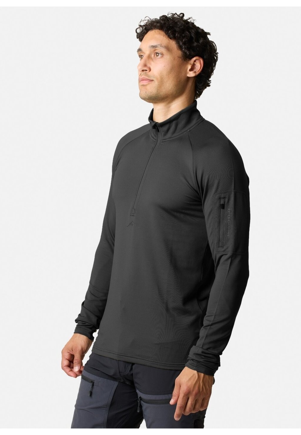 Топ с длинными рукавами Swedemount, черный
Топ с длинными рукавами Swedemount, черный