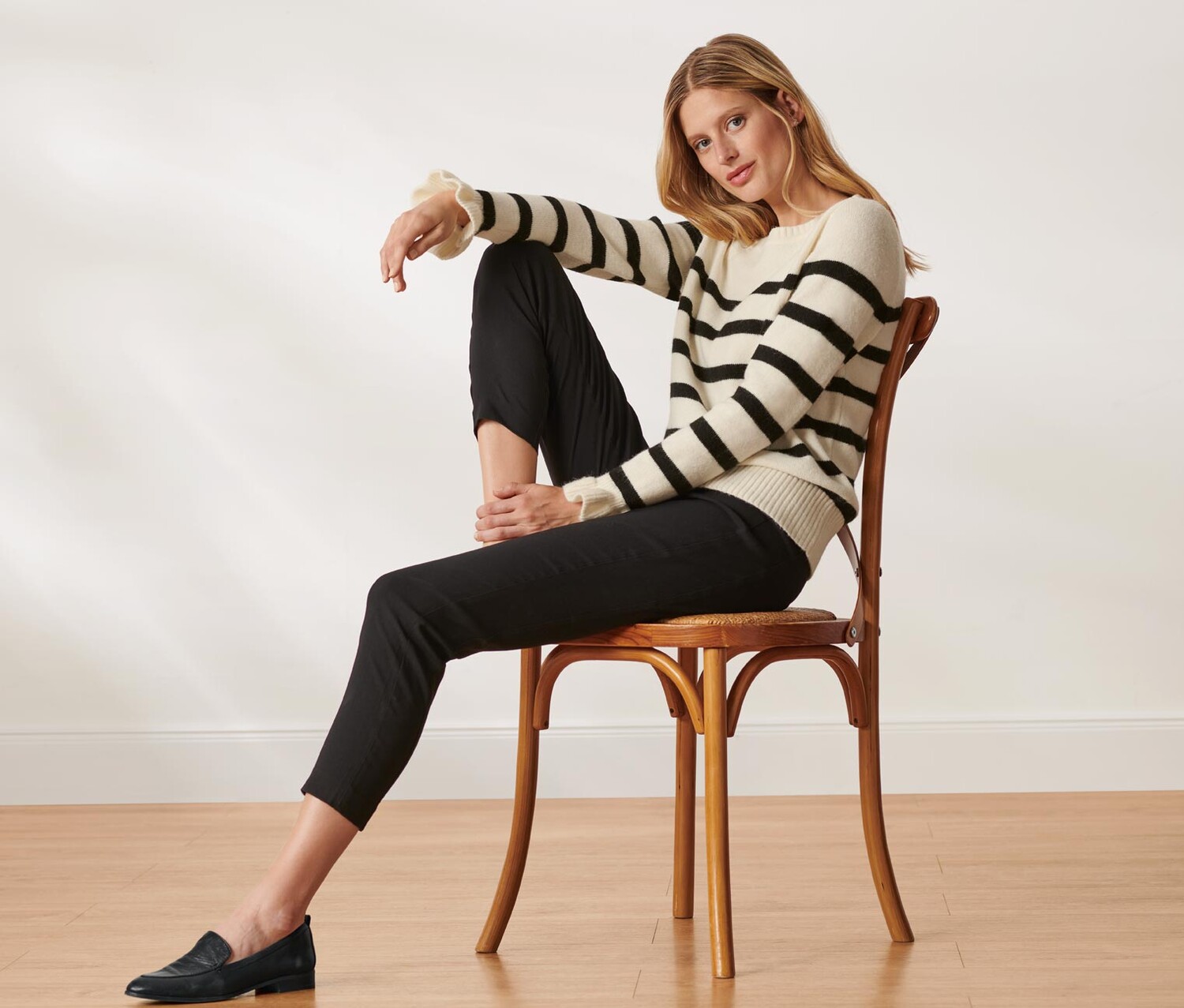 Вязаный свитер с рюшами Tchibo
Вязаный свитер с рюшами Tchibo