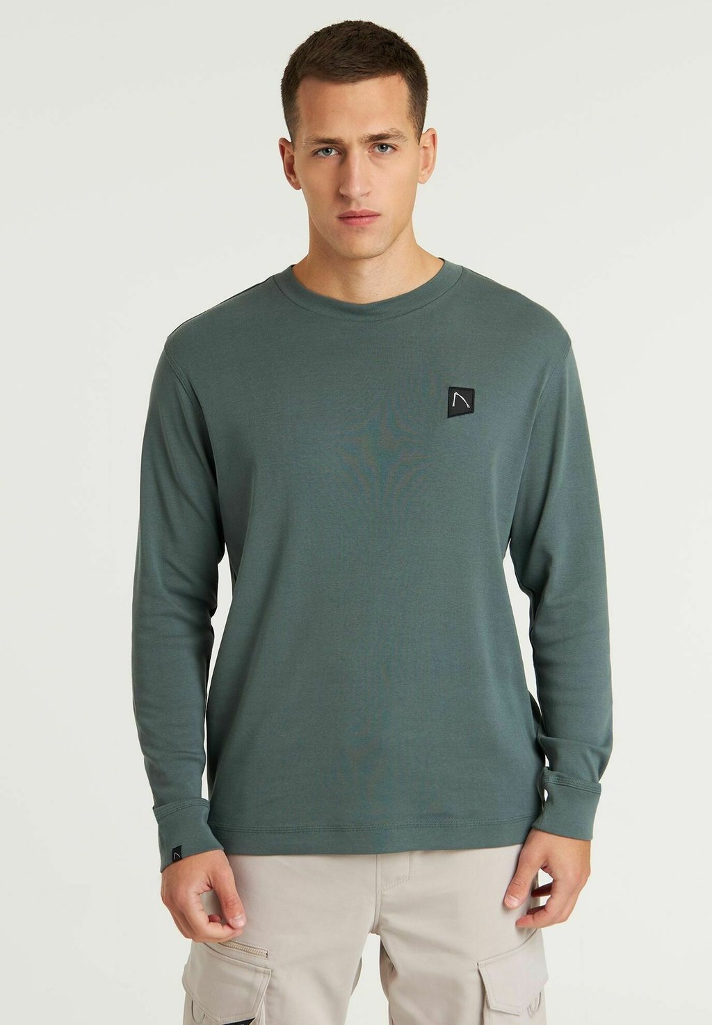 Футболка с длинным рукавом HELY CHASIN', темно-зеленый
Футболка с длинным рукавом HELY CHASIN', темно-зеленый