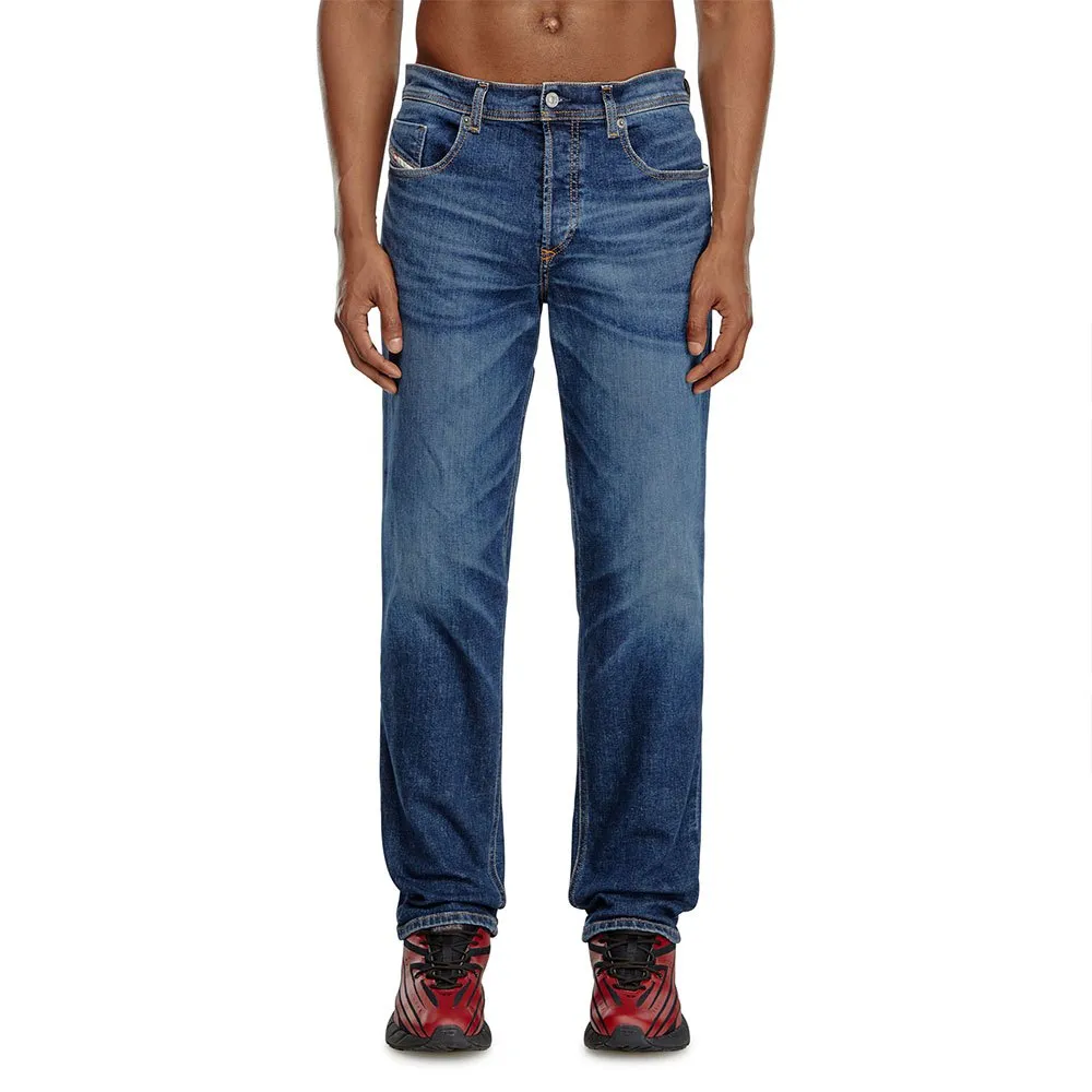 Джинсы Diesel A10230-09J47 2023 D Finitive, синий
Джинсы Diesel A10230-09J47 2023 D Finitive, синий