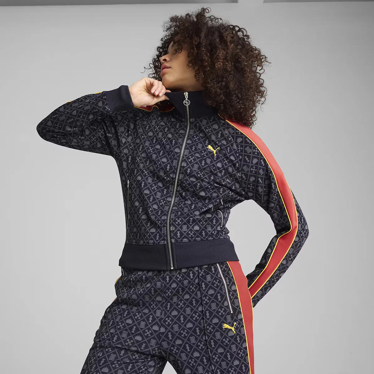 Женская спортивная куртка ROAD TO UNITY AOP DK Puma, синий
Женская спортивная куртка ROAD TO UNITY AOP DK Puma, синий