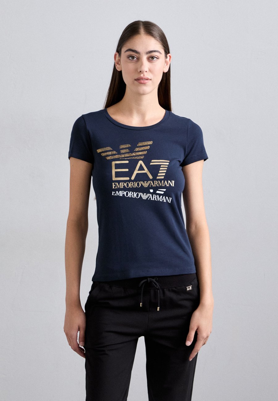 Спортивная футболка EA7 Emporio Armani Print T-shirt, Blue
Спортивная футболка EA7 Emporio Armani Print T-shirt, Blue