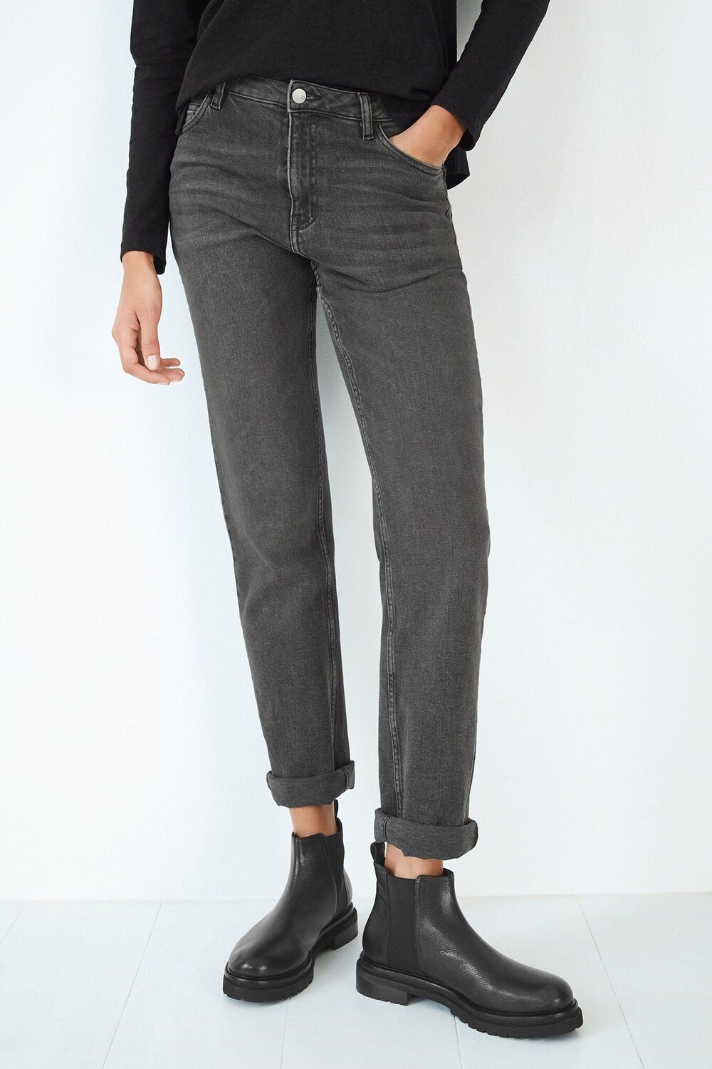 Прямые джинсы Agnes Hush, черный
Прямые джинсы Agnes Hush, черный