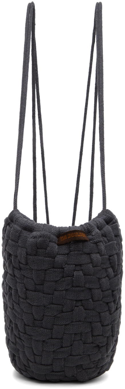 Эксклюзивная серая сумка для бутылок SSENSE Isa Boulder
Эксклюзивная серая сумка для бутылок SSENSE Isa Boulder