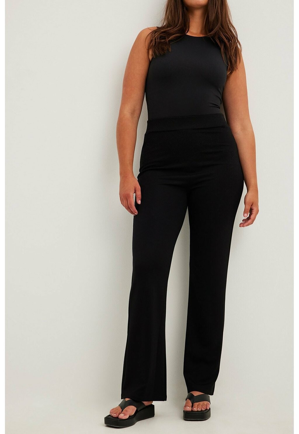 Брюки NA-KD, цвет black 
Брюки NA-KD, цвет black