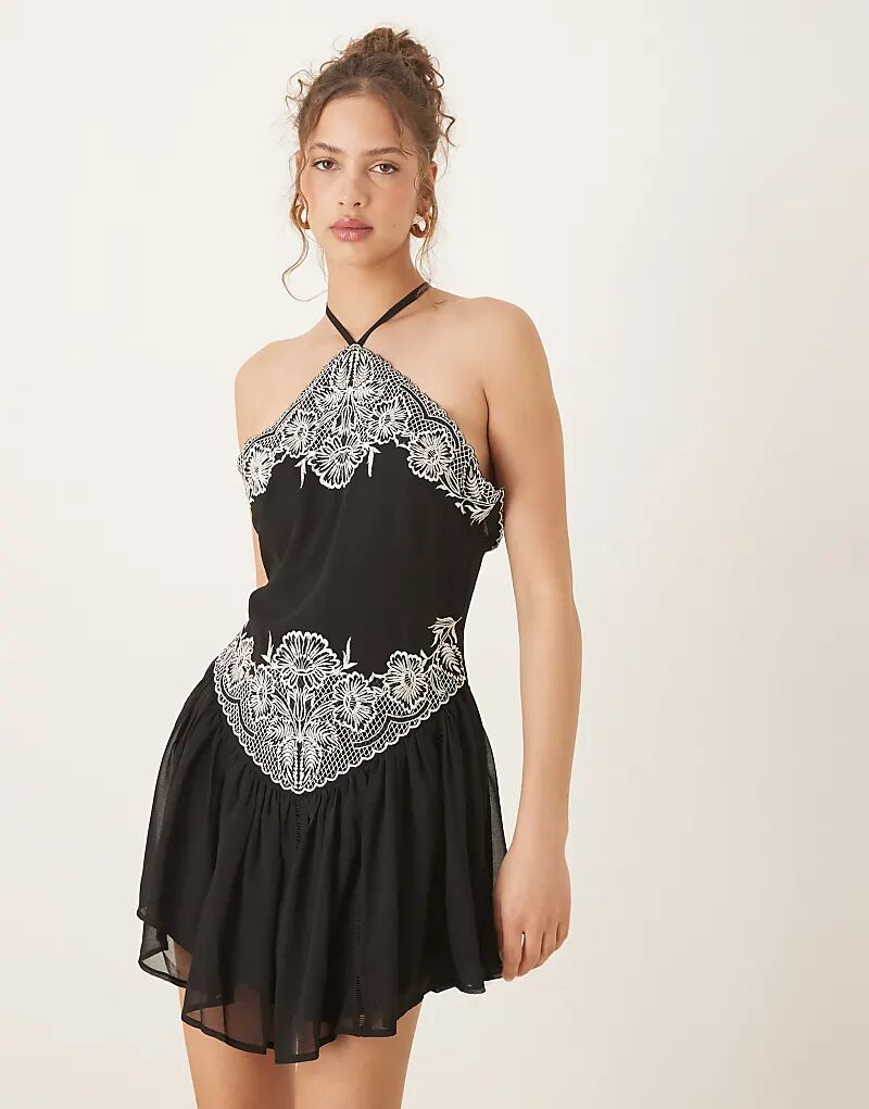 Мини-платье с вышитым лифом ASOS DESIGN черного цвета
Мини-платье с вышитым лифом ASOS DESIGN черного цвета