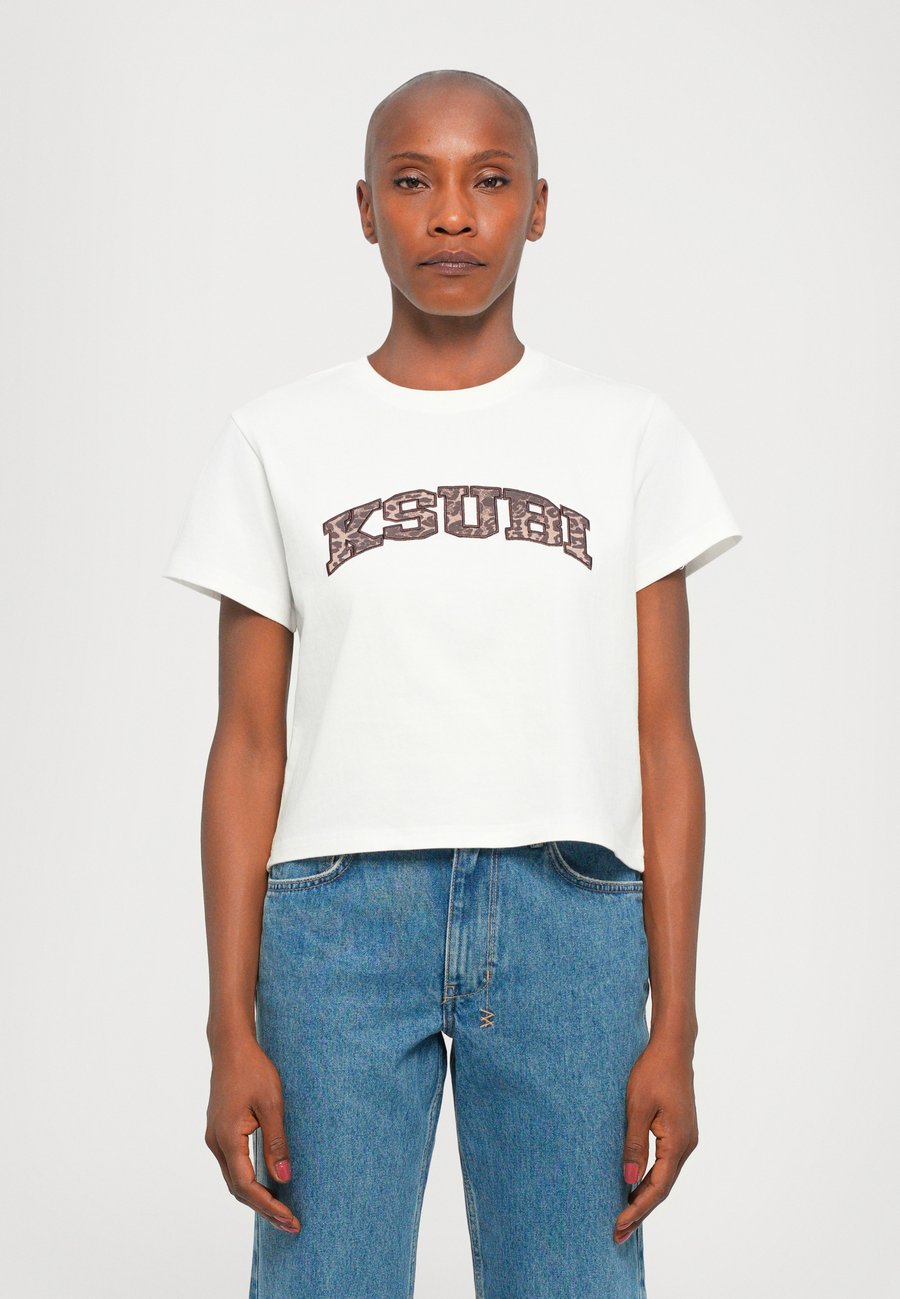 Футболка Ksubi LEO SHRUNKEN TEE VINTAGE, White/Off-White, Белый, Футболка Ksubi LEO SHRUNKEN TEE VINTAGE, White/Off-White
Футболка Ksubi LEO SHRUNKEN TEE VINTAGE, White/Off-White, Белый, Футболка Ksubi LEO SHRUNKEN TEE VINTAGE, White/Off-White