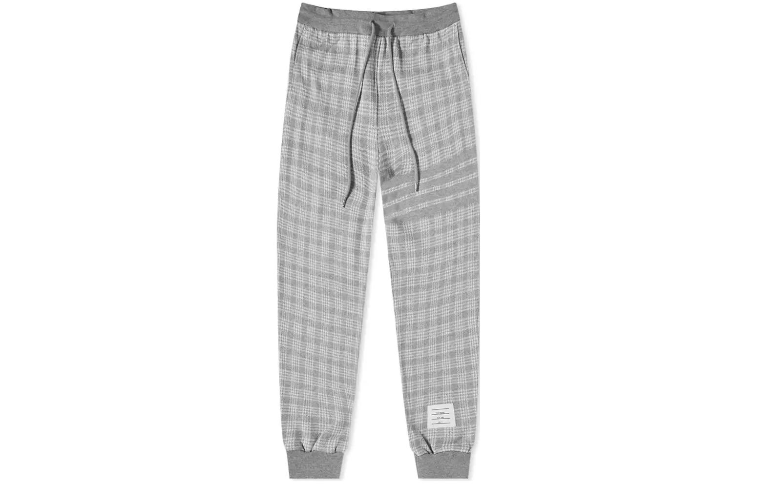 Вязаные спортивные штаны мужские серые THOM BROWNE, серый
Вязаные спортивные штаны мужские серые THOM BROWNE, серый